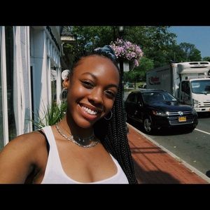 Meet your Posher, Jewel